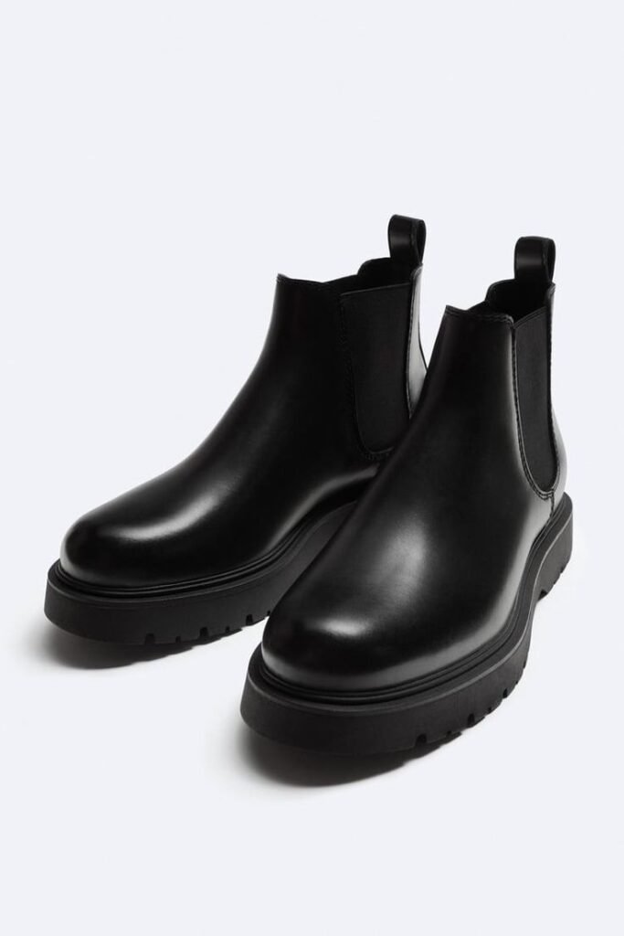 Best shoe shop in Kottakkal | Malee Men’s Fashion – sleek black leather Chelsea boots for men, designed for all-day comfort, premium quality, and modern style.